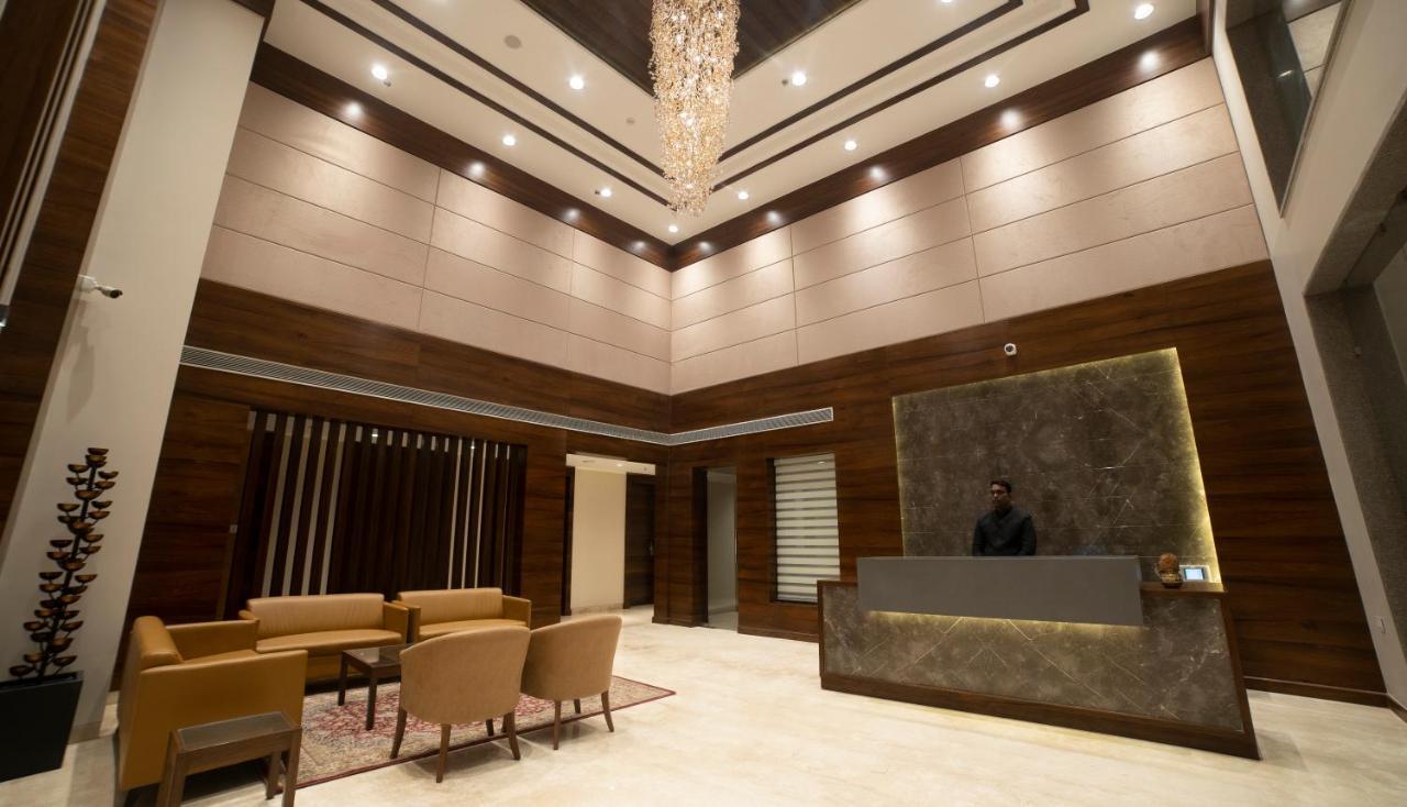 Hotel Rajhans Abhinandan Бхопал Экстерьер фото
