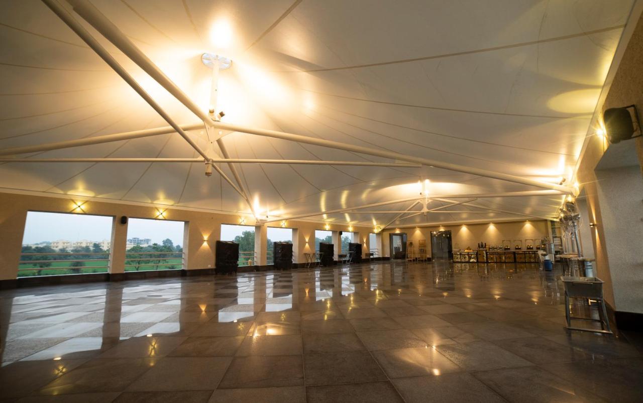 Hotel Rajhans Abhinandan Бхопал Экстерьер фото
