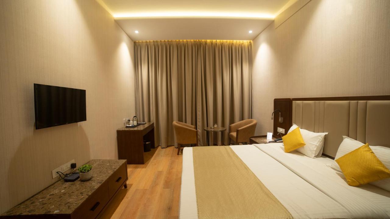 Hotel Rajhans Abhinandan Бхопал Экстерьер фото